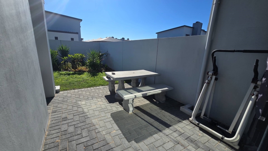 3 Bedroom Property for Sale in Zonnendal Western Cape